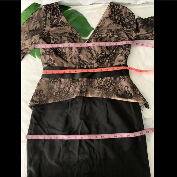 NEW $288 JS COLLECTIONS Lace &‎ Crepe Peplum Gown Black/Nude [SZ 6 ] - Picture 2 of 8